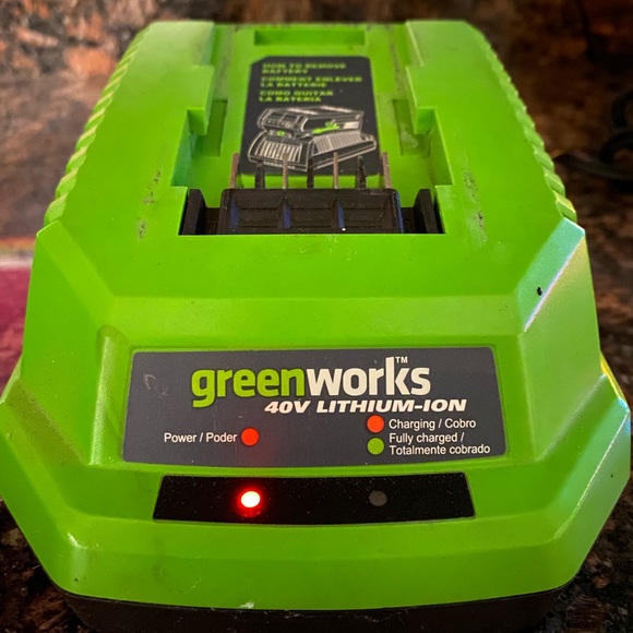 Greenworks 40V Lithium-Ion Battery Charger (Genuine Greenworks Charger) - Picture 2 of 4